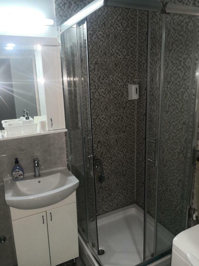 Contemporary Residence Ниш Екстер'єр фото
