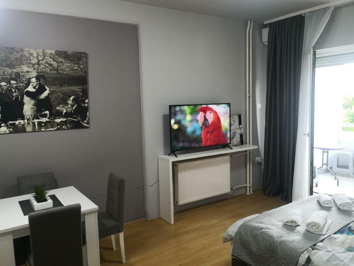 Contemporary Residence Ниш Екстер'єр фото